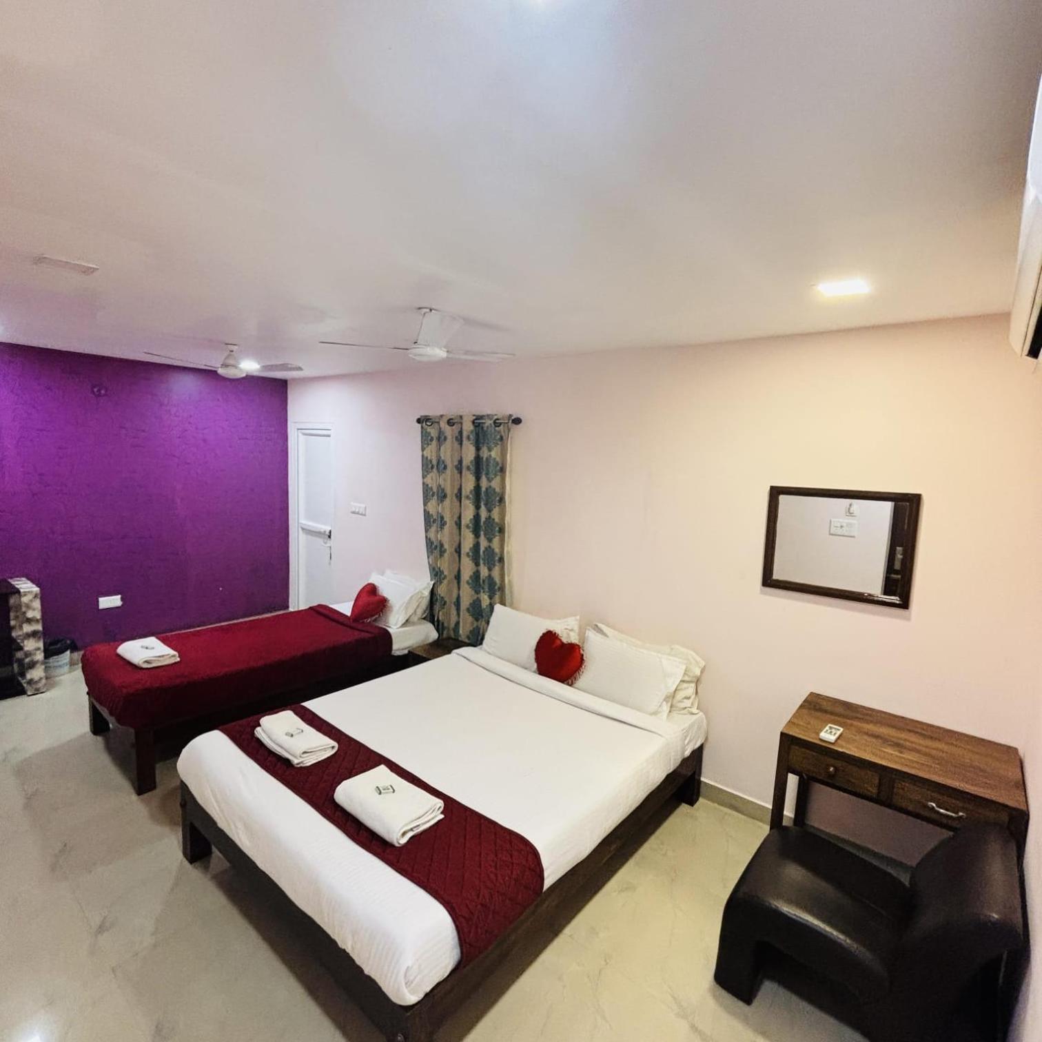 Serenity Sands Beach Resort Puduccseri Kültér fotó