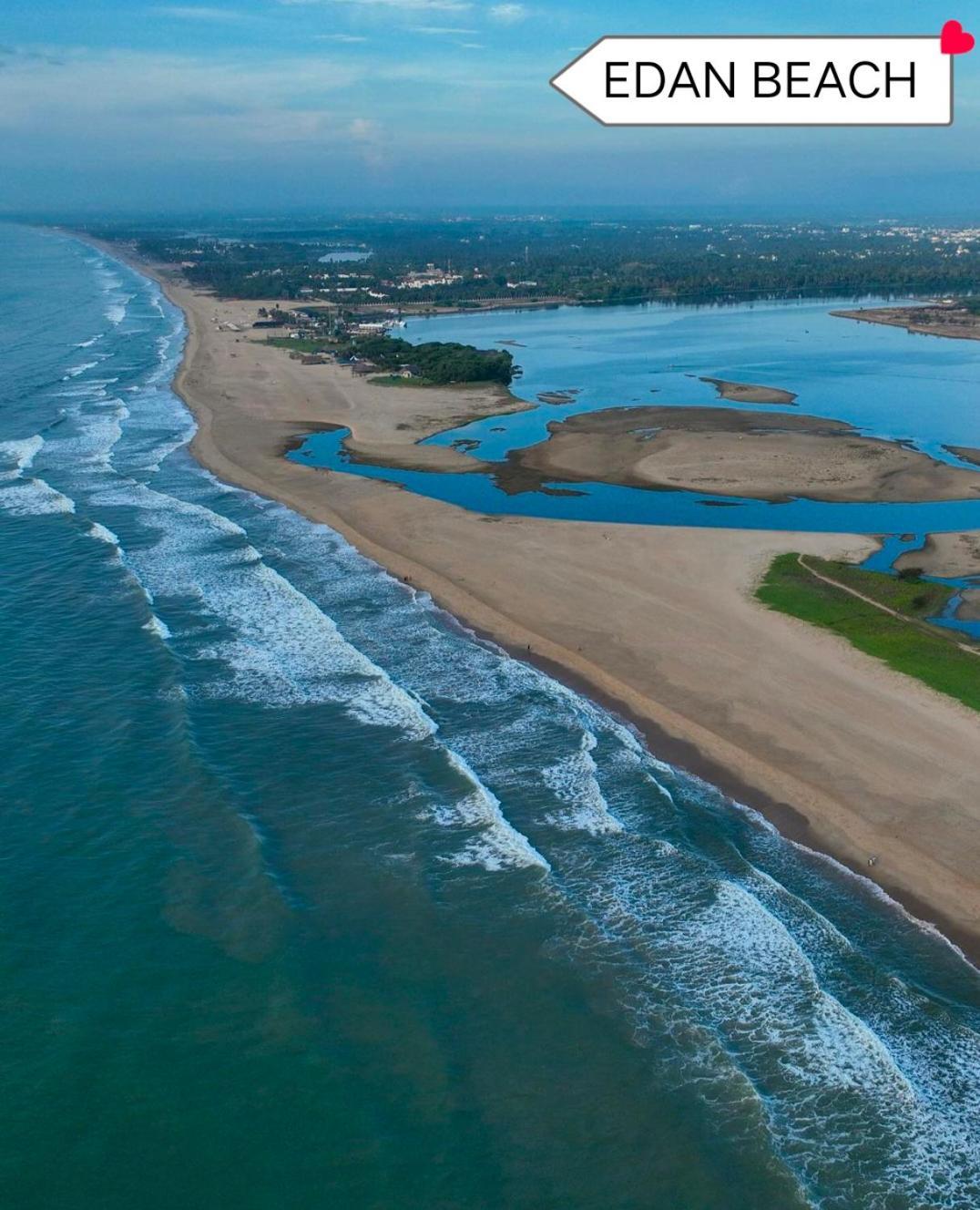 Serenity Sands Beach Resort Puduccseri Kültér fotó