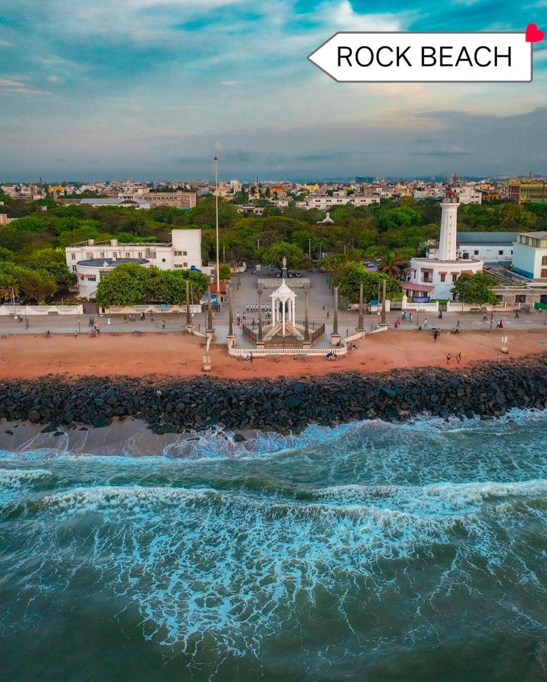 Serenity Sands Beach Resort Puduccseri Kültér fotó